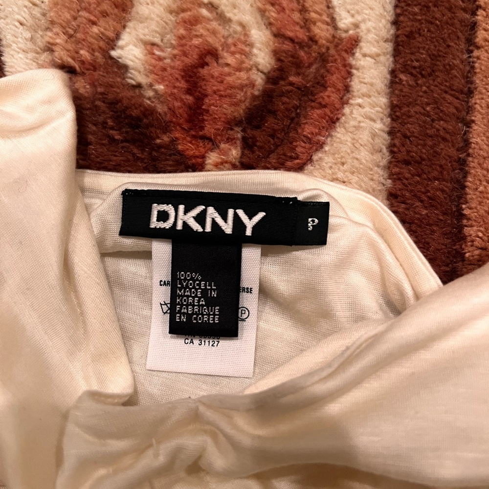 DKNY Ivory Ruffle Tank Top - Picture 4 of 4